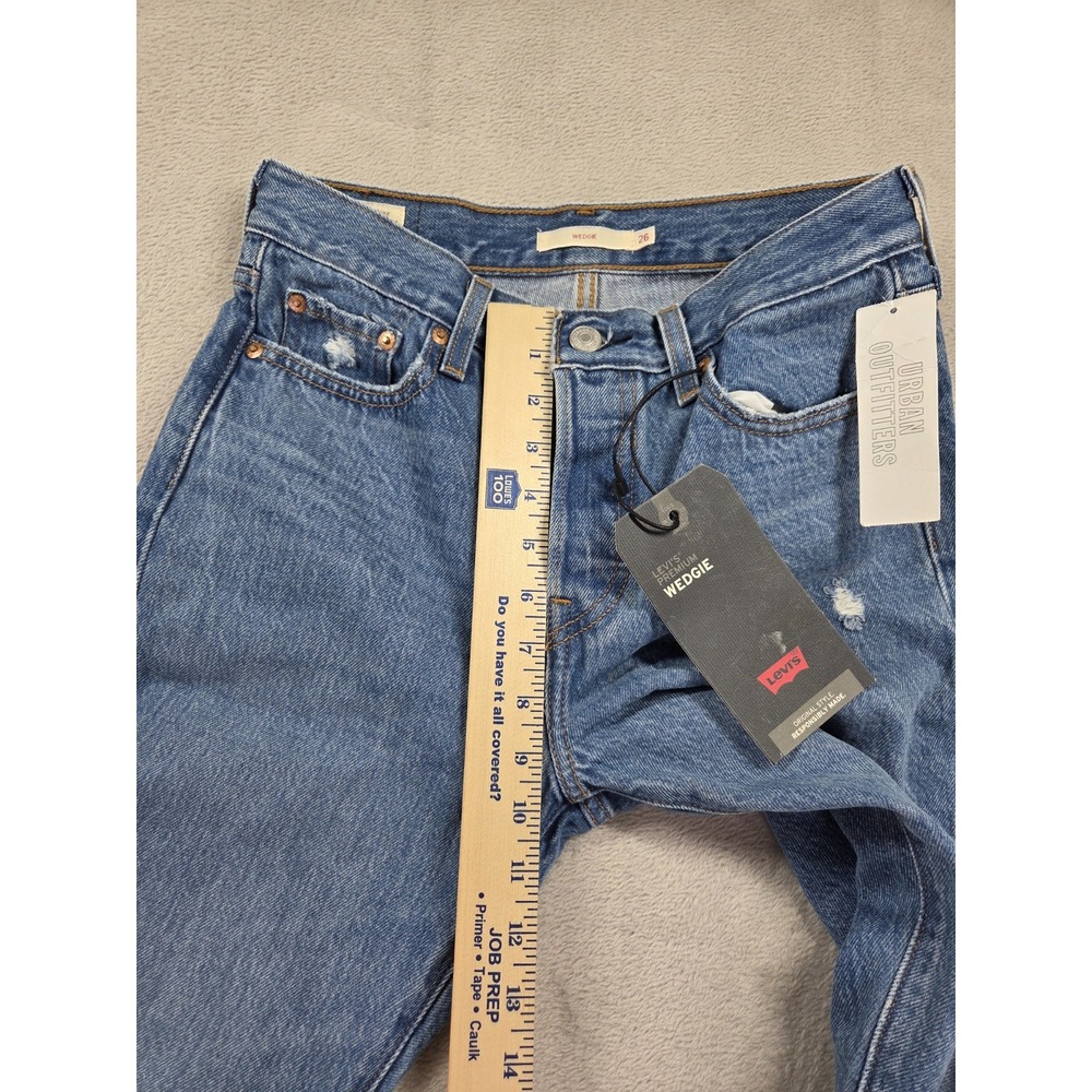 New‎ Levis Wedgie Straight Jeans Womens 26 Blue Denim Distressed - Picture 8 of 8